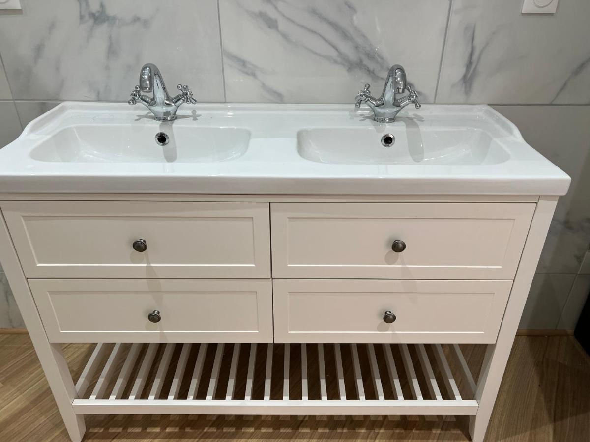 Chic Appartement Type 4 / Parking Prive Reims Zewnętrze zdjęcie